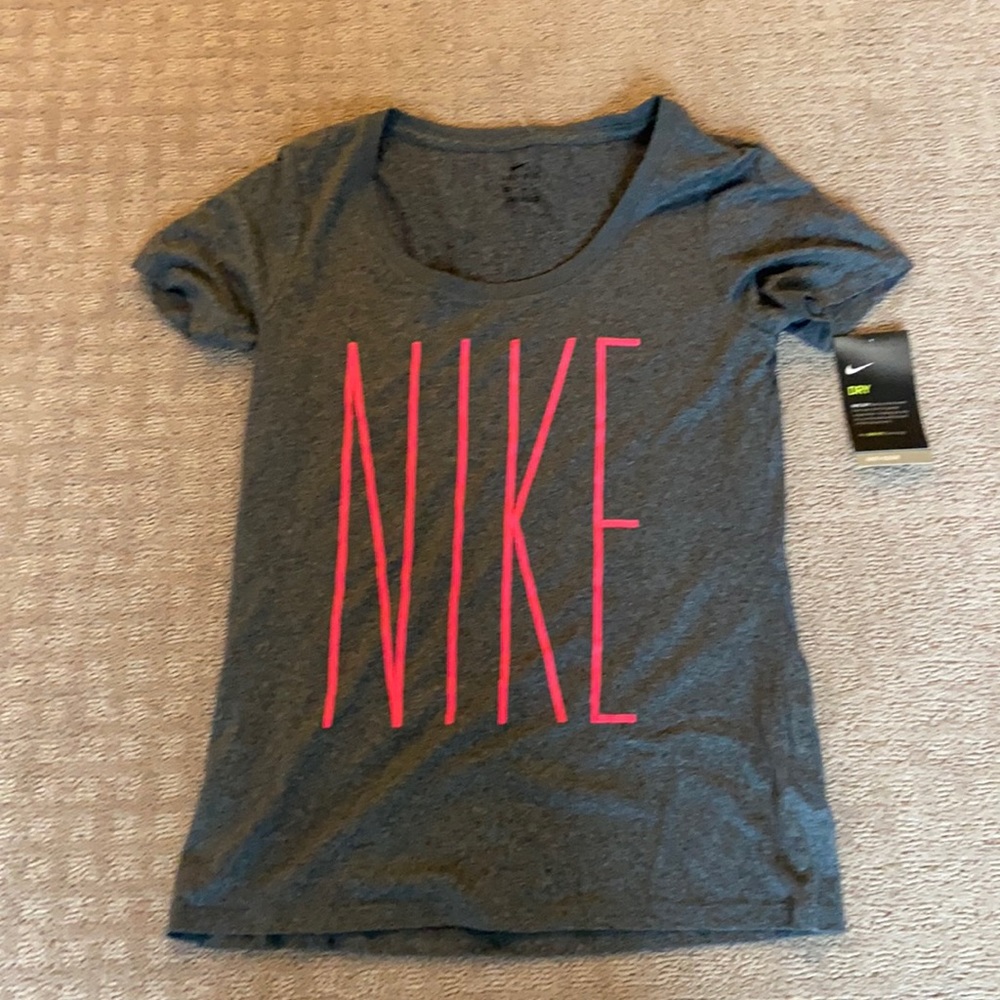 Nike tee